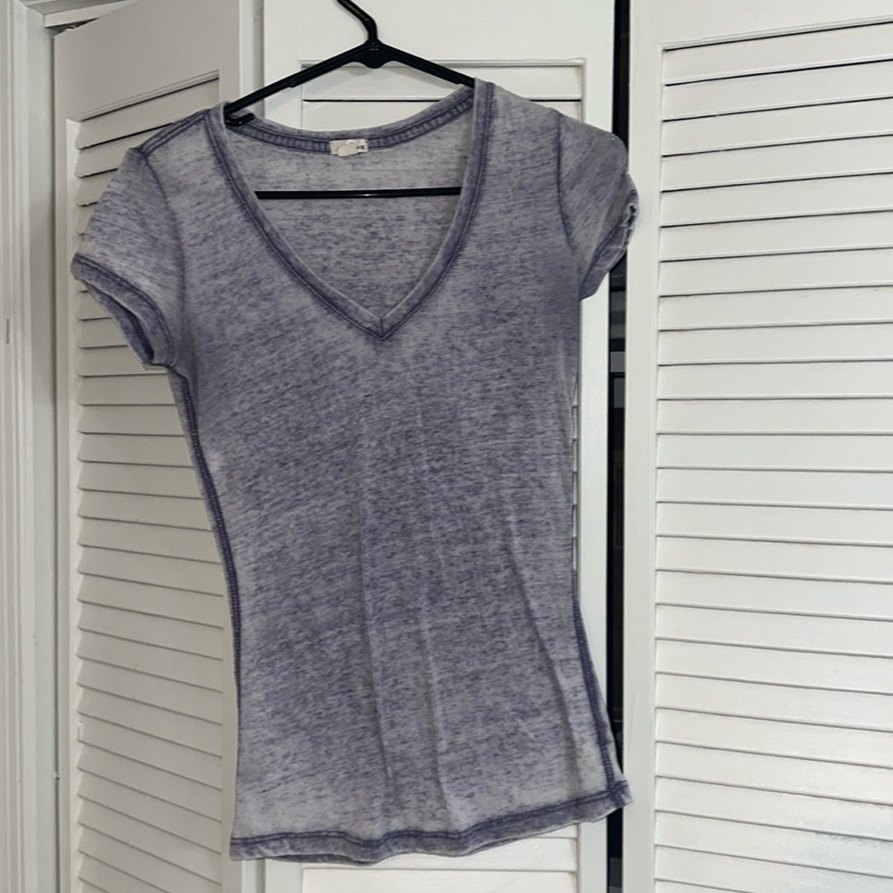 Fitted faded v neck T-shirt